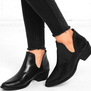 Steve Madden Austin Black Leather Chelsea Bootie
